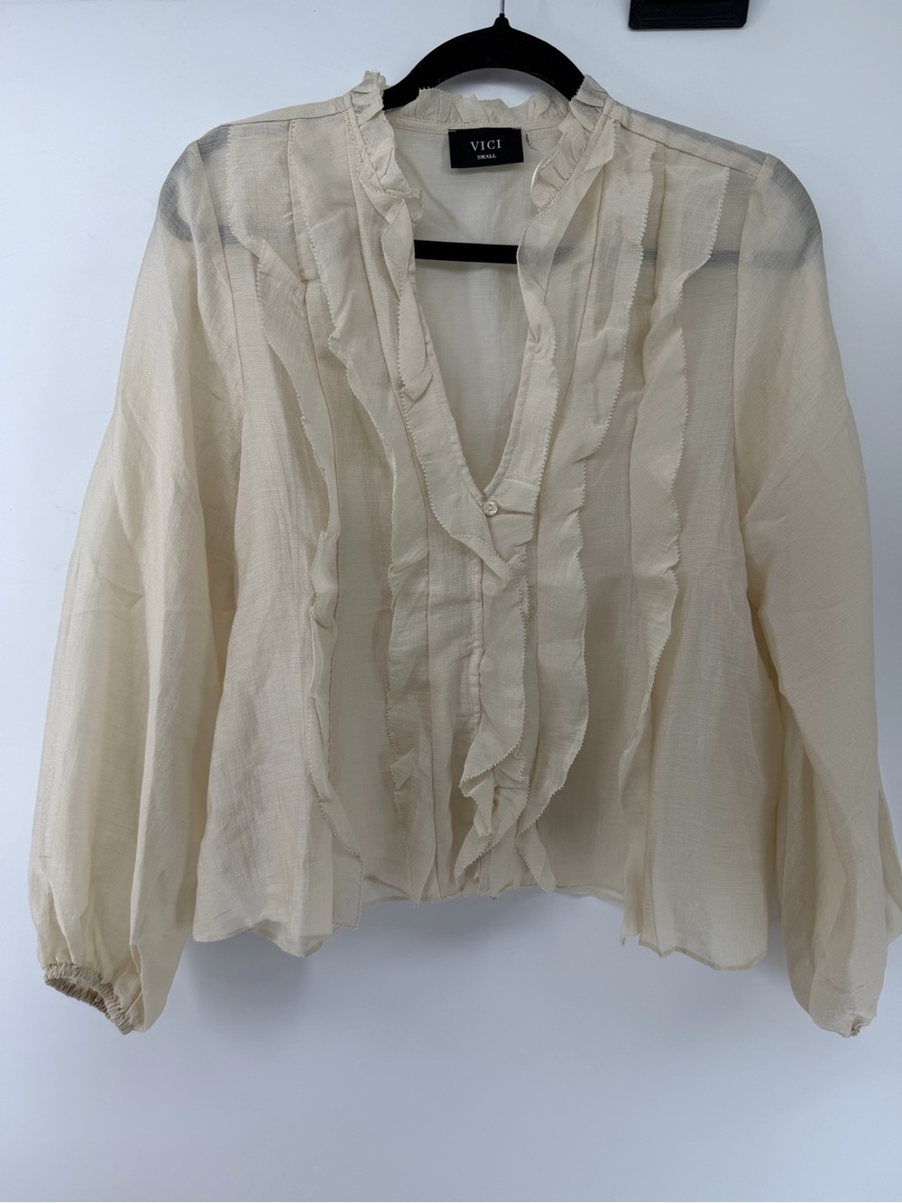 VICI Collection Cream Ruffle Blouse Long Sleeve Tencel Blend Size Small